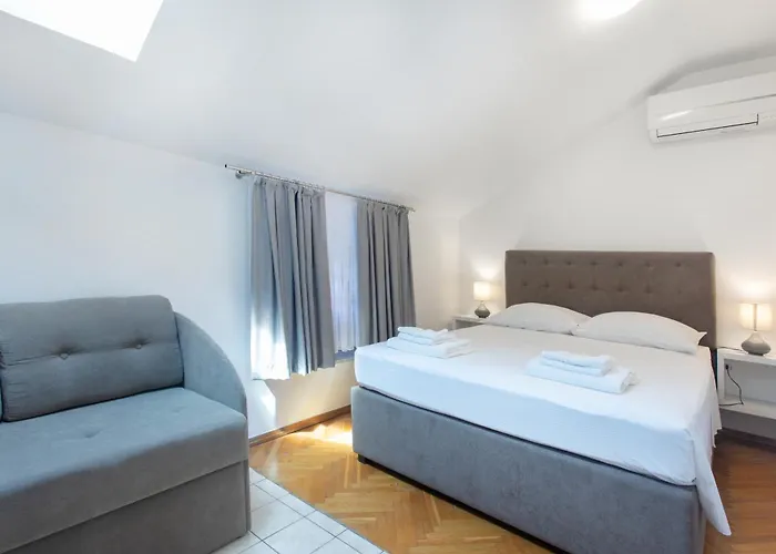 Apartmaji Pri Perotu