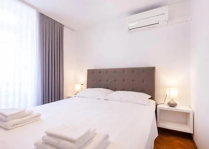 Apartmaji Pri Perotu