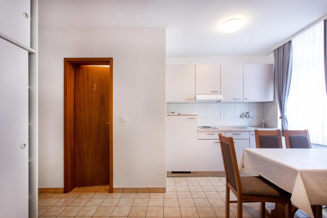 Apartment Apartmaji Pri Perotu