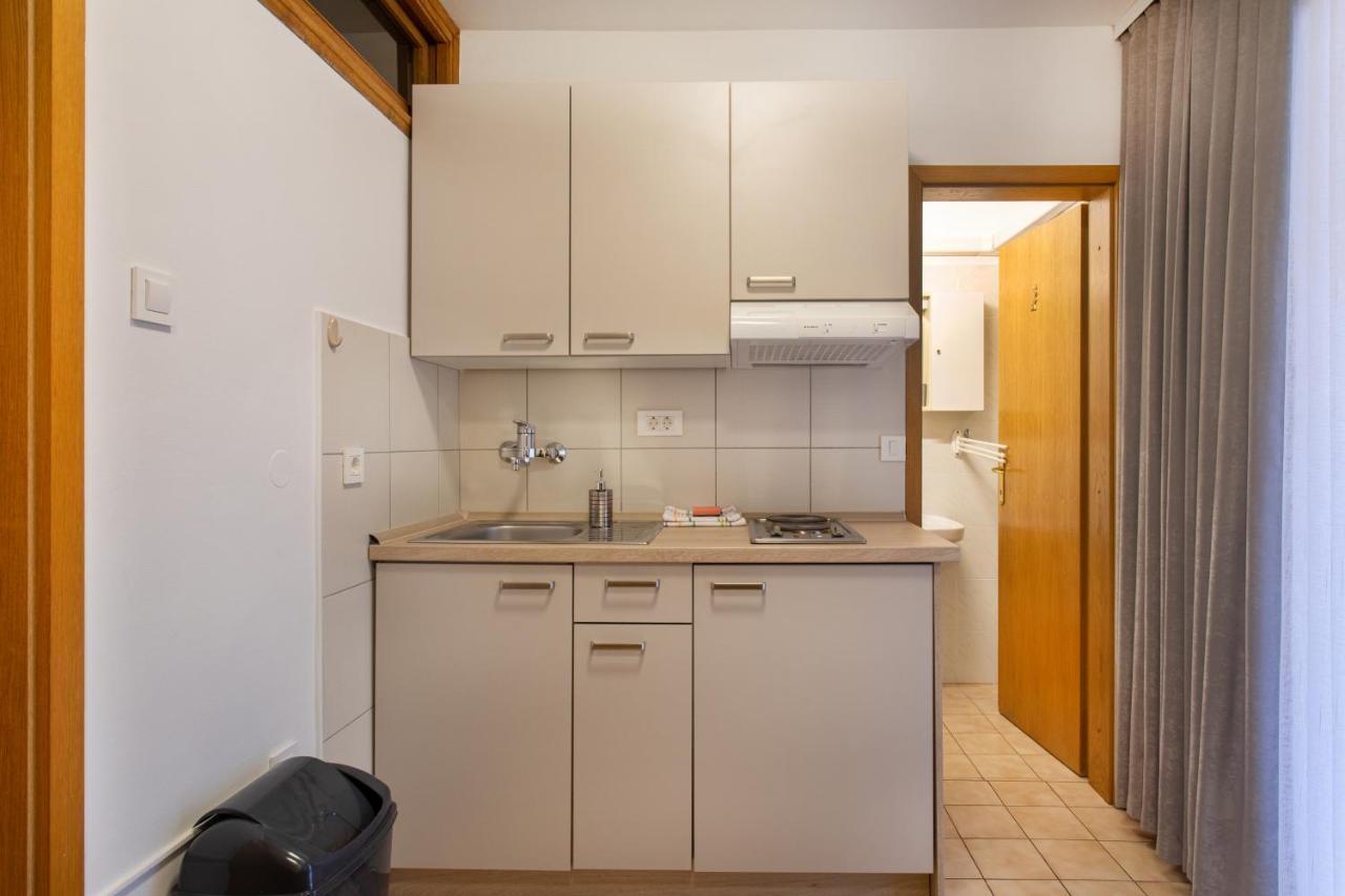 Apartmaji Pri Perotu